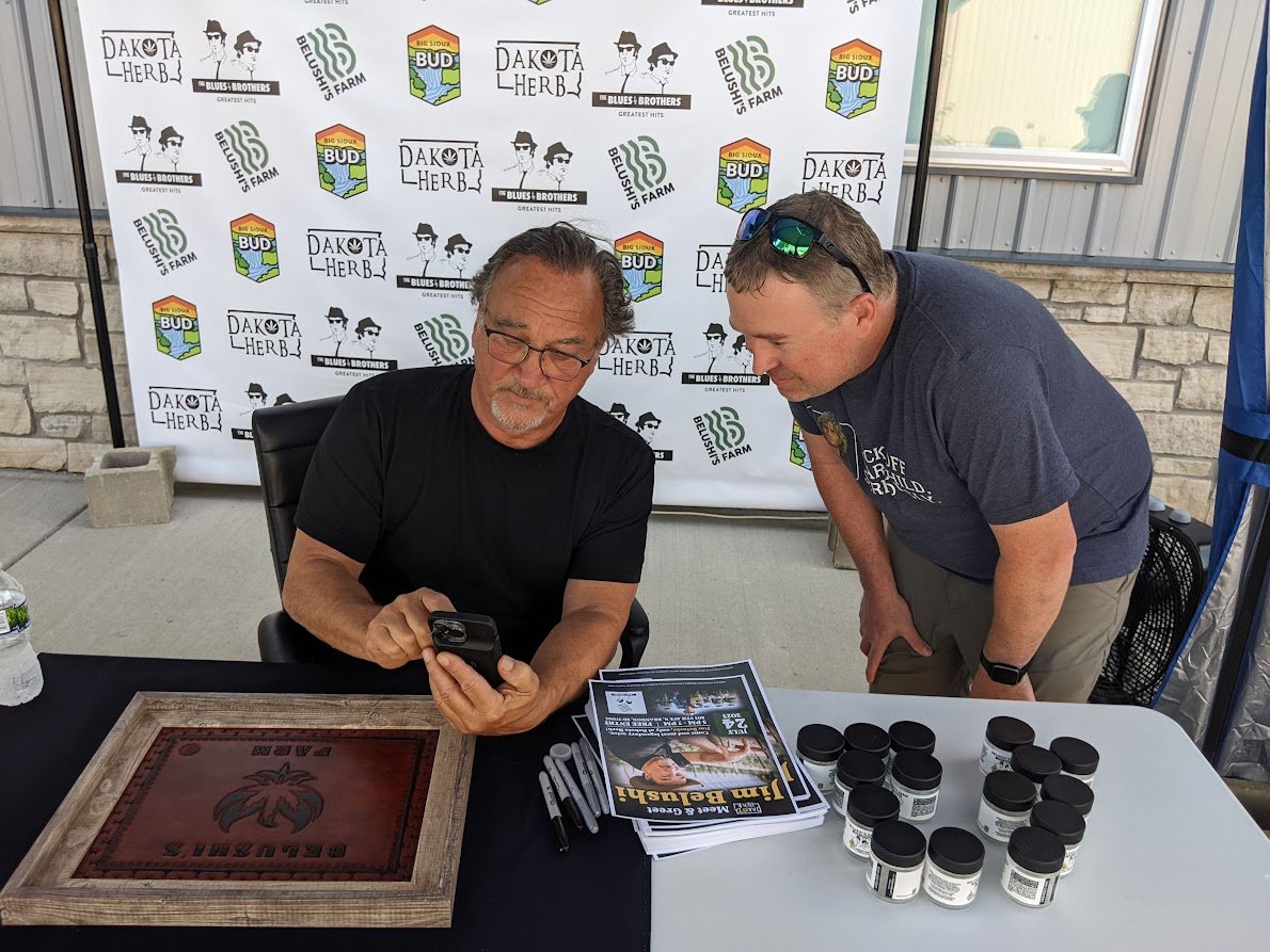 PXL_20230724_223024670.MP