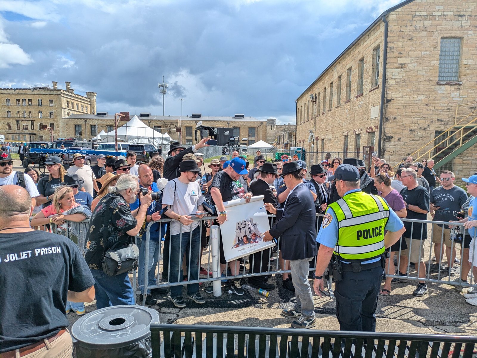 PXL_20240817_195843271